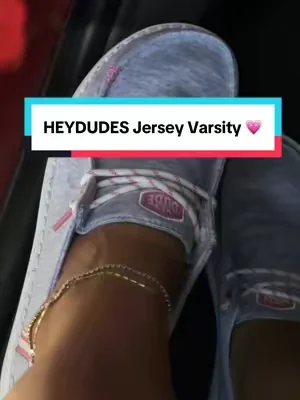 Super comfy!! I Love them !💗🎀 #heydudeshoes #jerseyvarsity #comfortableshoes #pinkgirl #summershoes @HeyDude 