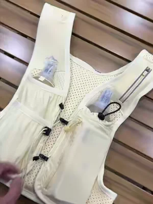 Good gear makes your running better.#runningvest #Zelvot #runninggear #OutdoorGear #hydrationvest 