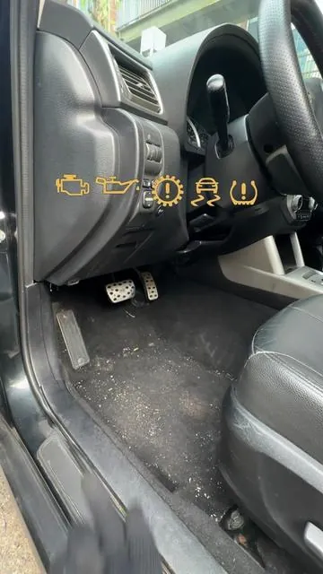 No computer or app needed-just plug it in and it’ll tell you what’s wrong with your car!#obd2 #scanner #checkengine #tiktok #dealsforyoudays 