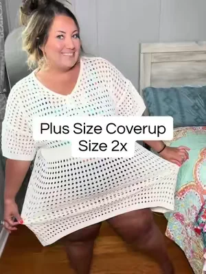 The stretchiest& most comfy cover up I’ve ever owned! And I have black too! #plussize #plussizefashion #coverup #swimsuitcoverup #swimsuit 