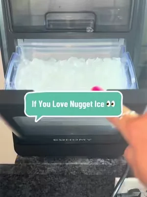 This countertop ice maker never gets a break 🧊🤍
