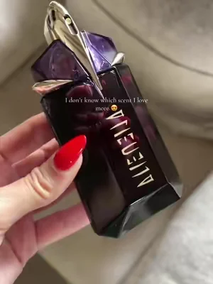 Both of these perfumes smell INCREDIBLE! I’m literally obsessed 😍 