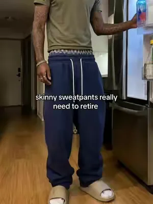 baggy sweats just look better on feet #baggypants #baggysweatpants #fitcheck #summerfits #
