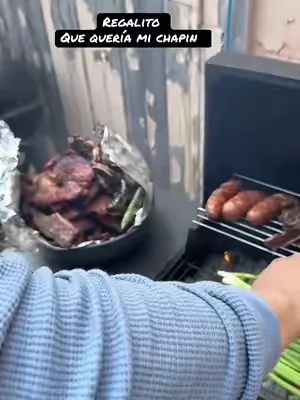 Mi chapin quería esta parrillera y esta le compré tiene termostato tiene salida de humo es cómoda para trasladar y no ocupa mucho espacio #parrillera#asadera 