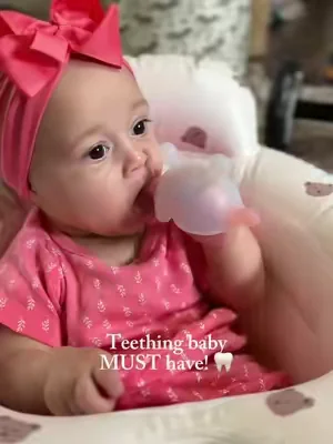 SALE is still live but hurry before it’s gone! The # 1 rated teether on TikTok shop. I rave about this teether because it’s actually made a difference for me and my baby. It really soothes her achy gums and entertains her and the full grip- no dropping design is perfect for her little independent self! 🤭🦷👶🏽 #babiesoftiktok #teethingbaby  #DealsforyouDays #SummerVibes #SummerWins @Dr.isla America 