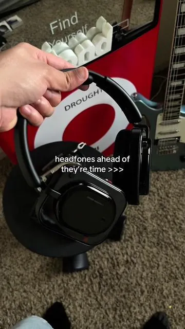 what an upgrade, i love these headphones by @Nothing the battery is amazing & the quality just doesn’t compare to anything else out there! 🎧💥  #headphones #bluetooth #dealsforyoudays #charlixcx #noisecancelation 