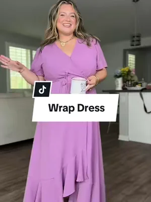 A wrap dress that hides the belly #wrapdress #plussizefriendly #summerdress 