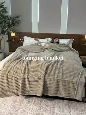 Lounging blanket = instant comfort upgrade 😌 #blanket #dealsforyoudays #Summerwins #Summervibes #raybeefurniture 