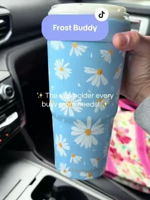 Coffee hot, drinks cold, and hands free for mom life. ☕💖 The To-Go Buddy is coming everywhere with me! @Frost Buddy #DealsForYouDays #SummerWins #TikTokShop #MomMustHaves #TikTokMadeMeBuyIt
