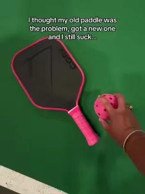 Love my new pink paddle💕 SALE SALE SALE #pickleball #tiktokshopfinds #dealsforyoudays #summerfinds 