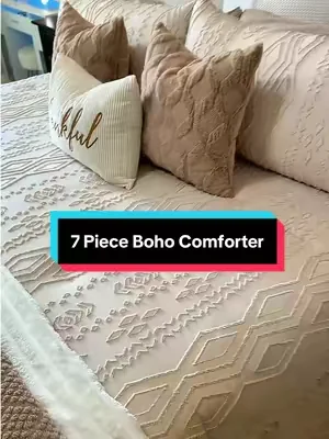Never been more obsessed with a comforter!! So gorgeous and comfortable! #comforter #bohobedding #comforterset #bedding #beddingset 
