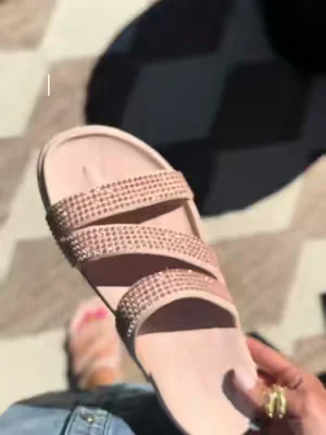 Sparkly style gem croc sandals are the perfect summer vacation sandal this season ✨🌸💖💎#crocs #crocssandals #crocs4life 