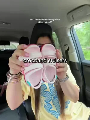 #crocs #kidscrocs #toddlershoes #watershoes 