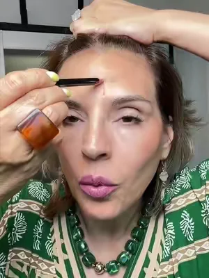 Bálsamo con calcio y colágeno para las líneas de expresión 🩷 Las imágenes de envejecimiento mostradas son simulaciones visuales utilizadas con fines ilustrativos. Cada piel es diferente y los resultados pueden variar. #drmelaxin #dealsforyoudays #tiktokshopcreatorpicks #koreanskincare 