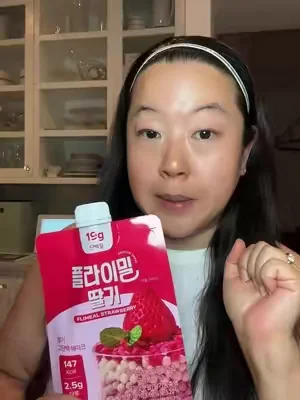 Korea's No. 1 protein shake @Fullight now comes in a variety pack! All of the flavors are so good! The strawberry frozen actually taste like a milkshake #flimeal #koreanproteinshakes #flimealprotein #dealsforyoudays #protein