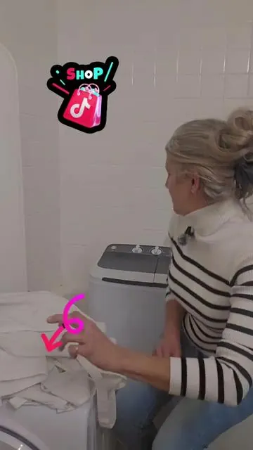 🧺✨ ¡La solución perfecta para espacios pequeños! ✨🧺 ¿Vives en un apartamento, dormitorio o viajas con frecuencia? Esta mini lavadora portátil te ayuda a mantener tu ropa limpia de forma rápida y práctica. 💦 ✔️ Compacta y fácil de usar ✔️ Lava y centrifuga ✔️ Ideal para ropa diaria, ropa delicada y emergencias ✔️ Ahorra tiempo y espacio 💖 Descubre más productos útiles como este en mi TikTok Shop. ¡Tu próximo favorito puede estar a solo un clic! #TikTokShopFinds #TikTokMadeMeBuyIt #MiniLavadora #HogarInteligente #ComprasOnline 