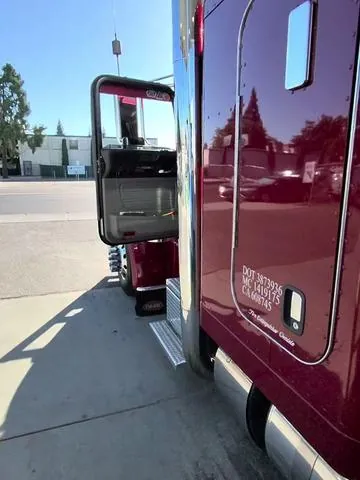 Who do you trust for your phone/tablet mounts? 😎 #mobarmor #aintnothingtoit #trucktok 