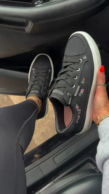 @QVC, Inc #skechers #shoes #sneakers #dealsforyoudays #qvcloyaltyprogram 