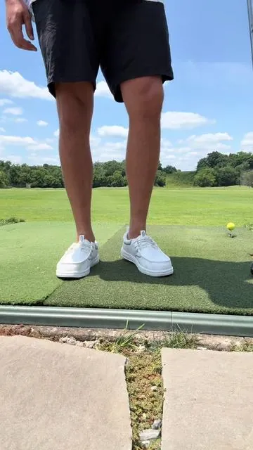 These golf shoes are built for great performance and high comfort! @HeyDude  #tiktokshopcreatorpicks #dealsforyoudays #heydudeshoes #golftok #golf 