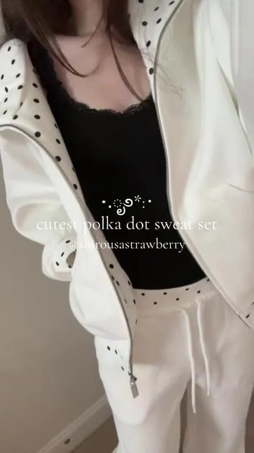 super comfy and cutee i love #polkadot #comfy #sweatset #coquette #outfitinspo 