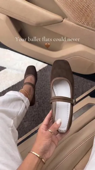 #spotlightfinds #summervibes #flats #balletflats #maryjanes 