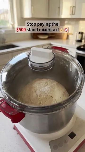 Love to make homemade goods this is the machine for you 💖💖💖#mixer #dough #breadmaker #breadtok 
