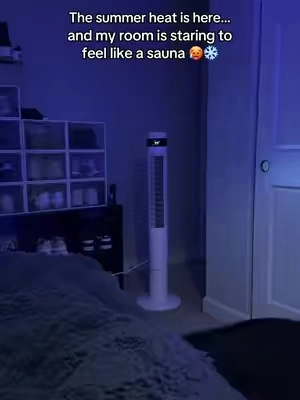 Such a gamechanger during the summer heat😴🧊 #bedroomfan #coolingfan #fan #dealsforyoudays #coolingsleepingfan 