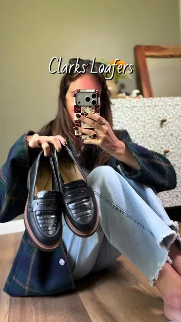 Clark’s black leather loafers JUST restocked at @QVC, Inc for the fall 🖤🍂 #clarks #clarksshoes #loafers #qvc 