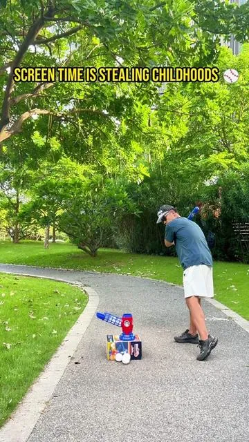 Parents, you need this! An automatic baseball launcher – no pitcher needed, kids can practice hitting on their own, improving hand-eye coordination. Stop worrying about your child glued to their iPad all day; this lets them play outdoors. The promotion ends soon, don't miss out!#boymom #kidsactivities #screenfree #baseball #baseballboys 