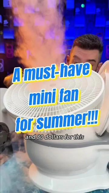 This fan of mine blows cooler air—why don't you buy one and give it a try? #MAGICJOHN #foryoupage❤️❤️ #losangeles #tiktokmademebuyit #handheldfan 