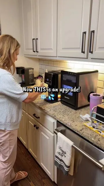 The brand new Euhomy nugget ice dispenser is worth it! #euhomy #nuggetice #icedispenser #newarrivals #kitchenupgrade @Euhomy_US 