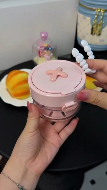 OMG!! This 3-in-brot table Betainer Case With clean basket, invisible Aligner & Denture Storage Holder for cleaning Tables. Best part 50% OFF with free shipping only for first 100 customers! ✨Grab yours now #DentureStorageHolder #3in1RetainerBox #AlignerCase #PortableDentalCase #LeakproofRetainerCase 