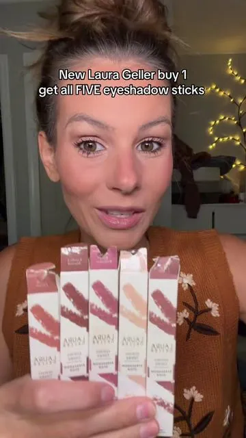 New Eyeshadow sticks #lauragellerbeauty #lauragellermakeup #eyeshadowsticks #laurageller 