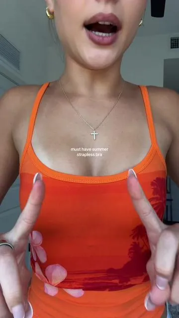 100000/10 everyone NEEDS this bra 🤌🏼🤌🏼