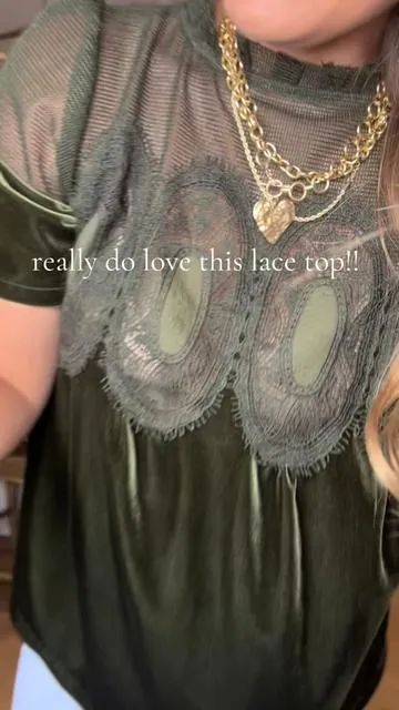 feeling very festive for fall and winter in this velvet lace top! #lacetop #velvettop #falloutfits #christmasshirt #velvet @Yeokou 