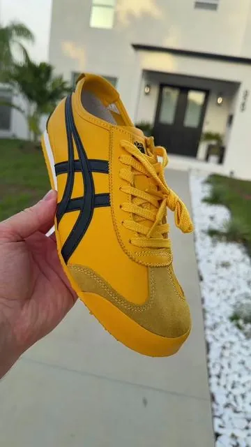 These pop! #tiktokshopcreatorpicks #tiktokshopsummersale #onitsuka #onitsukatiger #shoes 