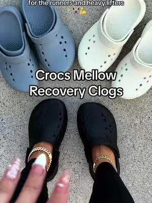 Crocs mellow clogs are seriously so comfortable. I can’t get over it. #crocs #crocsmellow #mellowclogs #crocssuperbrandday #tiktokshopcreatorpicks 