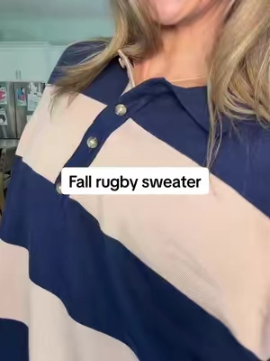 I sized up to a medium for this slouchy fit. Perfect fall transition sweater, so soft and comfy and stretchy! Perfect throw on and go! #fallootd #falloutfitinspo #fallsweater#fallsweaters #momootd 