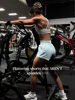 & also have 2 pockets ?? What could make them better 🤞🏼✨✨

#halara #halaraeveryday #shorts #cardio #spandex 