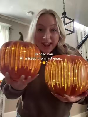 & the best colors always go first ✨ #pumpkins #pumpkinseason #falldecor #fall #pumpkindecor 