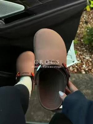 SO pretty and perfect for fall 🍂 @Crocs #crocs #shoes #fallaesthetic #fallshoes 