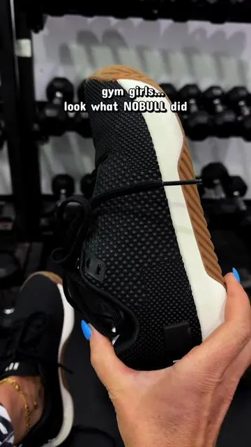 Nobull finally made a shoe you can lift and do cardio in @NOBULL #nobull #nobullshoes #gymshoes #weightlifting #gymgirl 