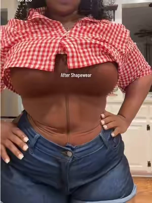 Shapewear that actually works. Tummy control and bathroom friendly #shapeweargirl #shapewear #yiannafajas #plussizeshapewearreview 