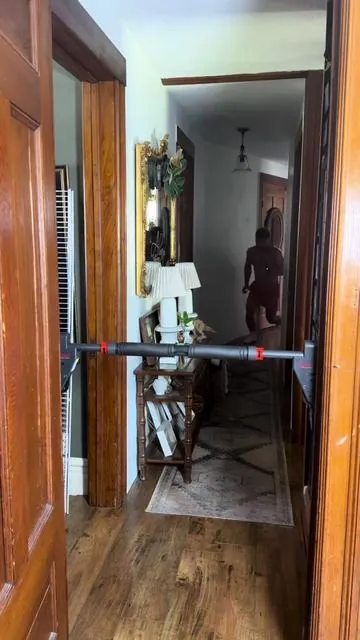 Don’t miss out on the most versatile workout tool that fits right in your door. 

#pullups #pullupbar #Fitness #homegym #fullbodyworkout 