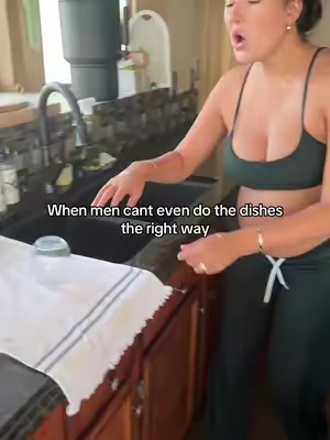 The easiest kitchen upgrade!!! #dishmat #stonemat #KitchenHacks #dishes #wet 