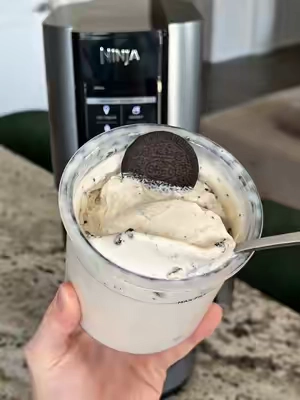 I don’t think i’ll ever eat store bought ice cream again! #ninjacreami #ninjacreamirecipe #icecreammaker #icecream #kitchenfinds 