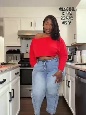 This off the shoulder longsleeve women’s top is soo elite. #offtheshoulder #womenstop #plussizefashion #longsleeveshirt 