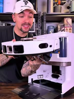 Most people spend $600 on a vacuum, when you could spend less than that to get a robot that vacuums and mops for you😳 #robotvacuum #mop #sharkpowerdetectnevertouchpro #sharkvacuum #cleaning 