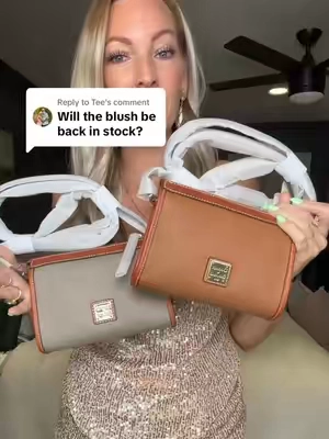Replying to @Tee sorry about the blush but here’s two more beautiful colors in this one! #dooneyandbourke #qvcloyaltyprogram #purse 