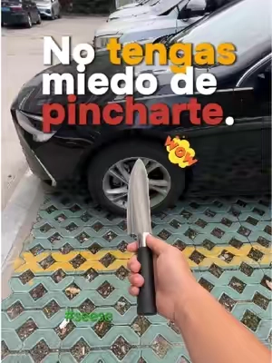 Nunca sabes cuándo un neumático desinflado o una batería descargada pueden arruinar tu día. Con este inflador portatil lo tienes todo: infla tus llantas, arranca tu carro, ilumina el camino y hasta carga tu celular. Es una herramienta que vale la pena llevar siempre en el vehículo. Si todavía está en oferta, no esperes demasiado. #PortableAirCompressor #JumpStarter #CarEmergency #CarAccessories #RoadTripEssentials